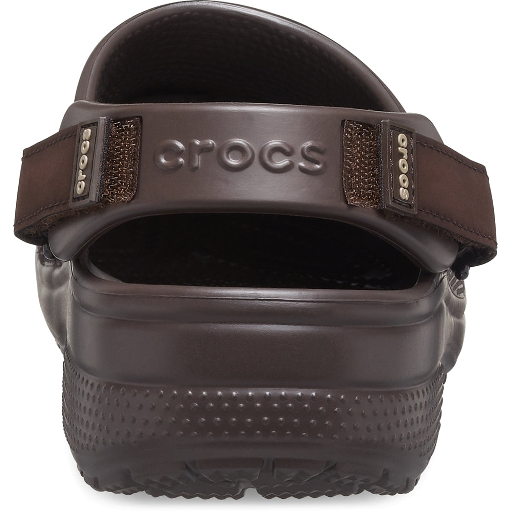 Mens yukon crocs deals